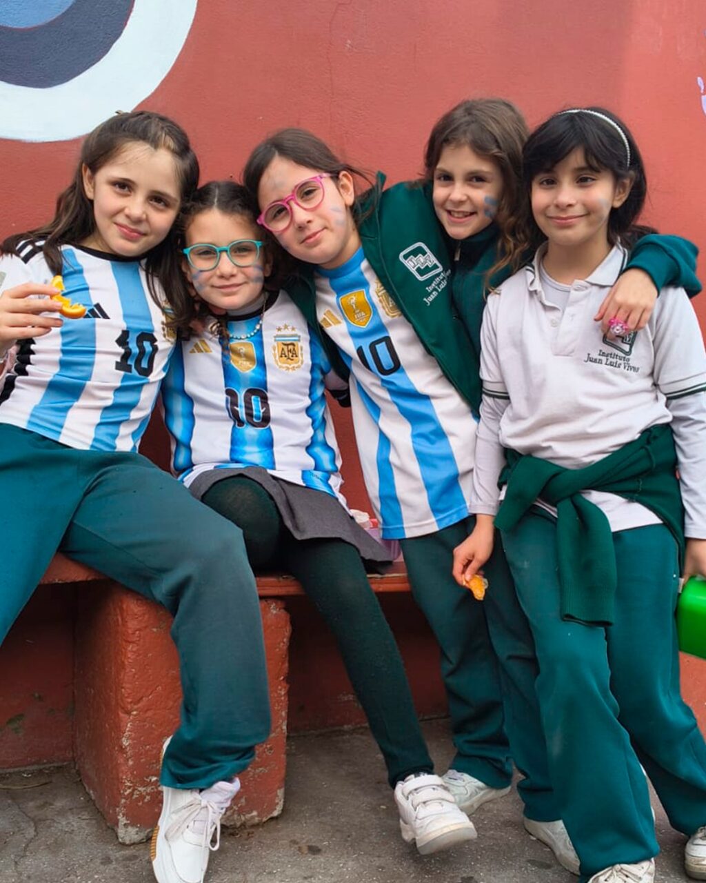 Instagram post from institutovives. This post is in position 1.